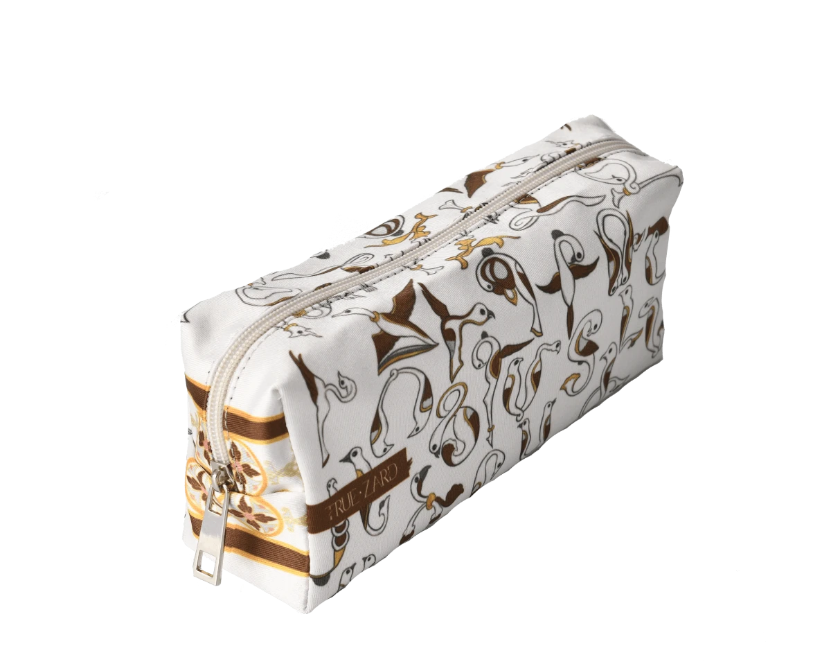 Մաշտոցյան զարդ կաթնագույն մեծ կոսմետիկ  պայուսակ