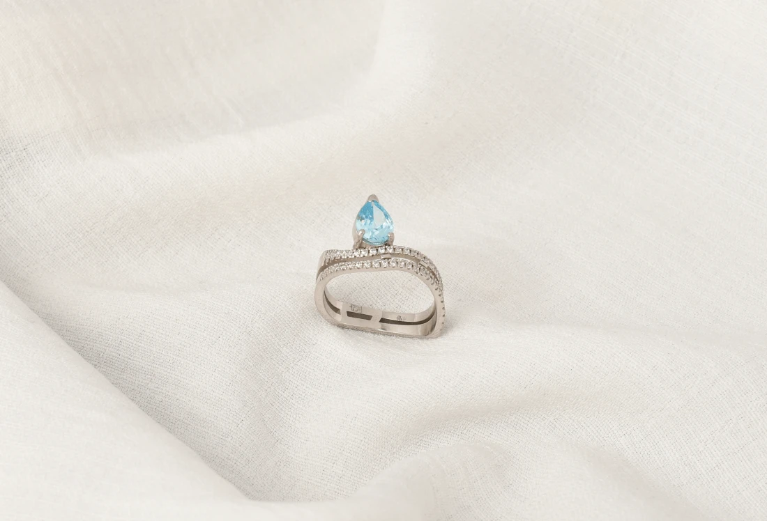 Մատանի կաթիլ երկնագույն