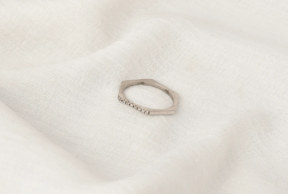 Մատանի վեցանկյուն