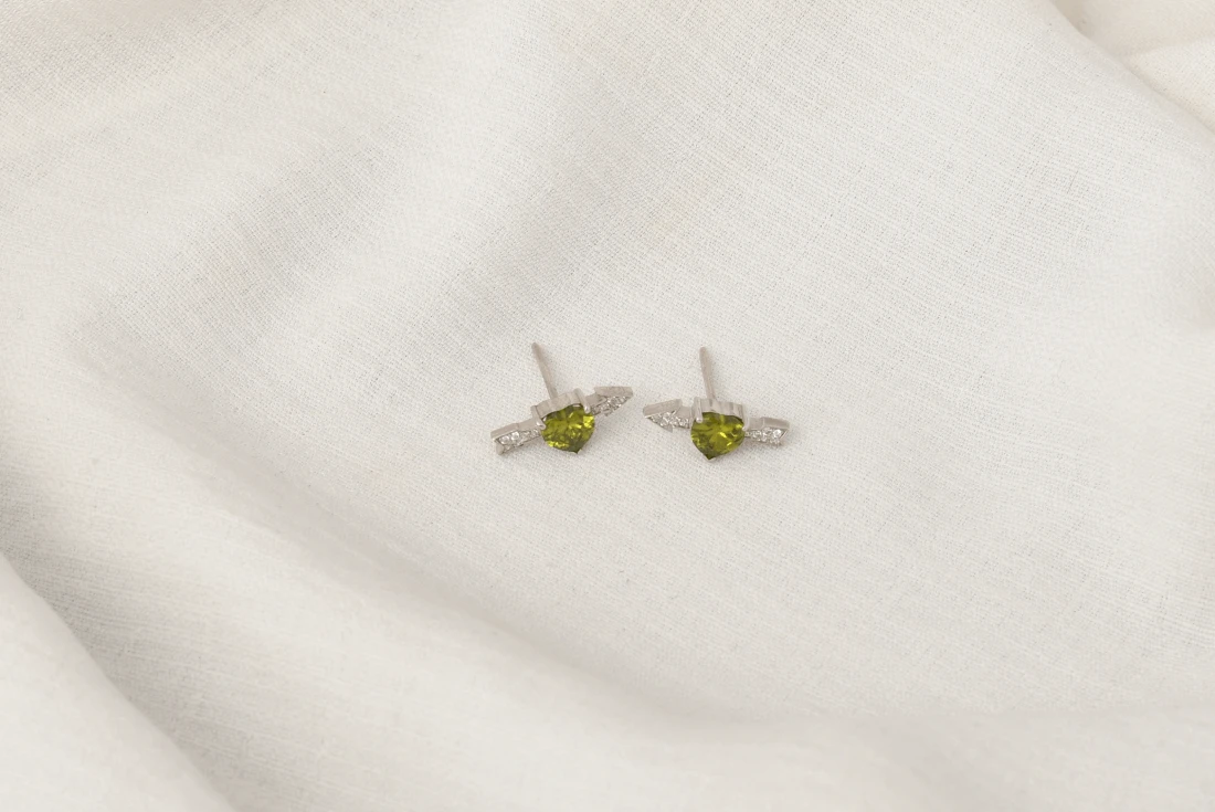 Ականջօղ սիրտ-նետ  կանաչ