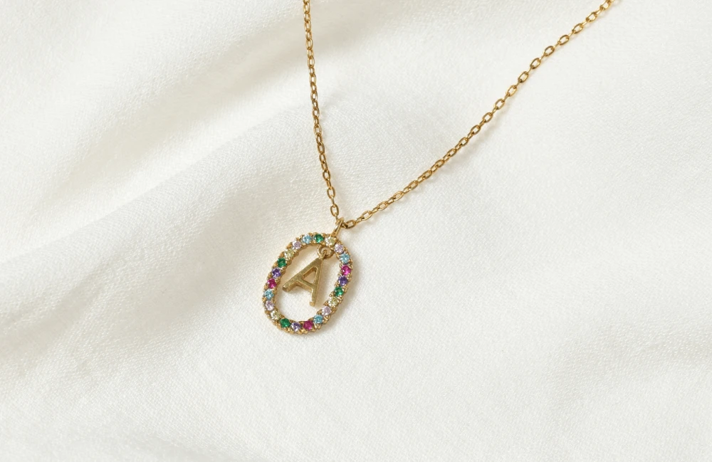 Կախազարդ գունավոր A